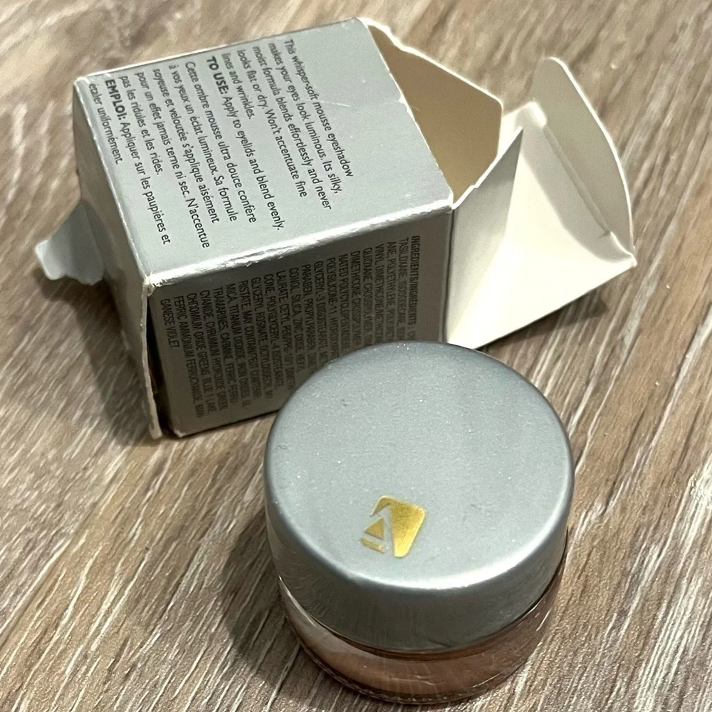 Vintage Avon Beyond Color Eye Mousse Silken Sand NIB